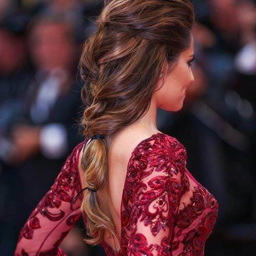 รูปภาพ:http://stayglam.com/wp-content/uploads/2015/01/French-Braid-Into-Low-Ponytail.jpg