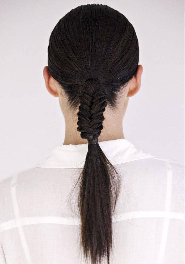 รูปภาพ:http://stayglam.com/wp-content/uploads/2015/02/Low-Half-Fishtail-Ponytail.jpg