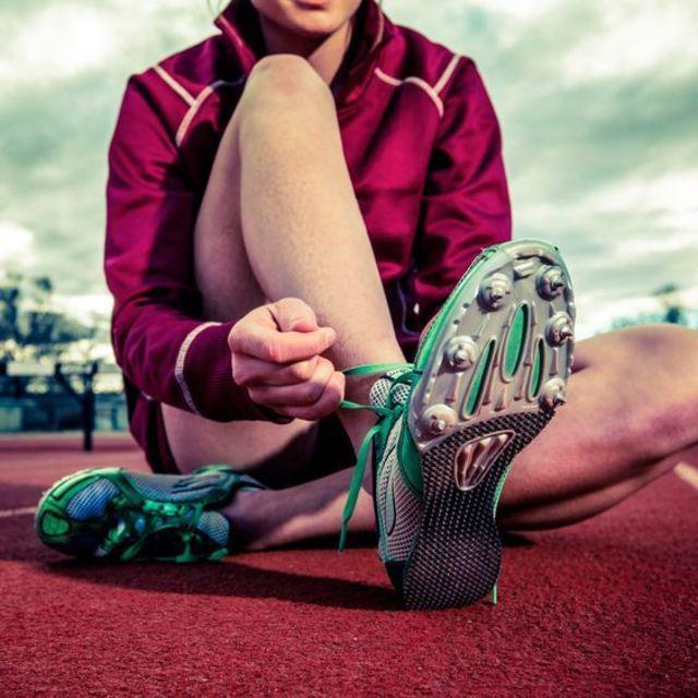 ภาพประกอบบทความ งบน้อยแต่อยากผอม! รวมรองเท้ากีฬา "ถูกและดี" สำหรับสาวๆ