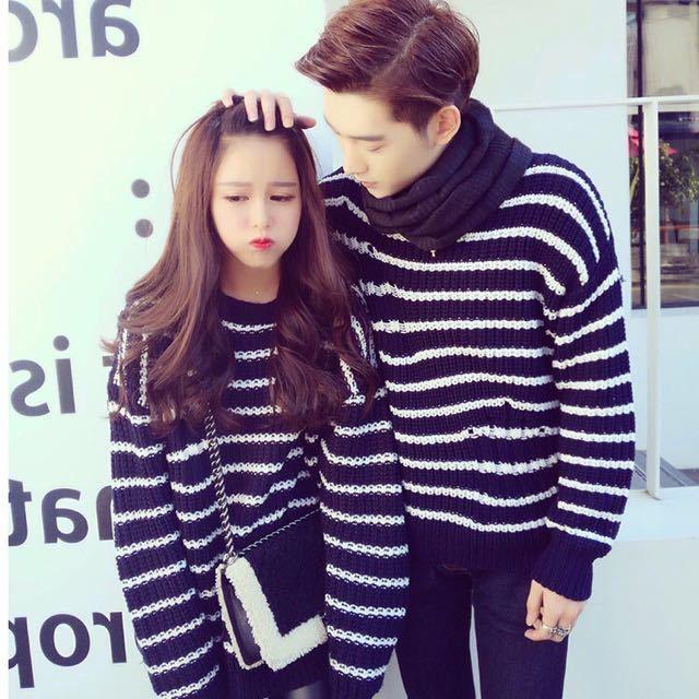 รูปภาพ:https://d2xngy2dw7hums.cloudfront.net/media/photos/products/2016/03/02/instock__korean_knitted_ulzzang_couple_pullover_oversized_pleated_1456921130_0d7d02c2.jpg