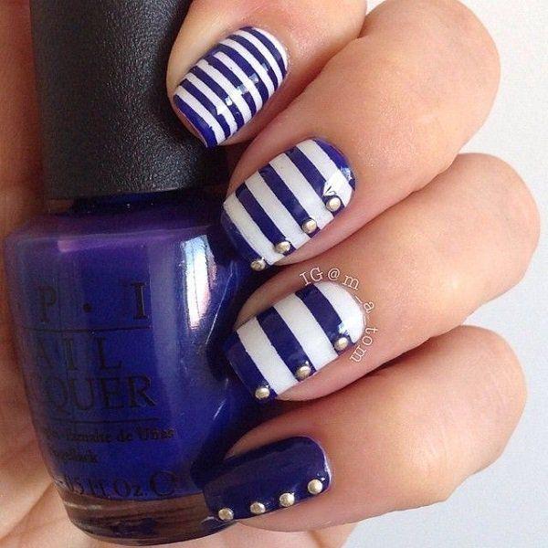 รูปภาพ:http://www.cuded.com/wp-content/uploads/2015/09/Blue-stripes-on-white-nails-491.jpg