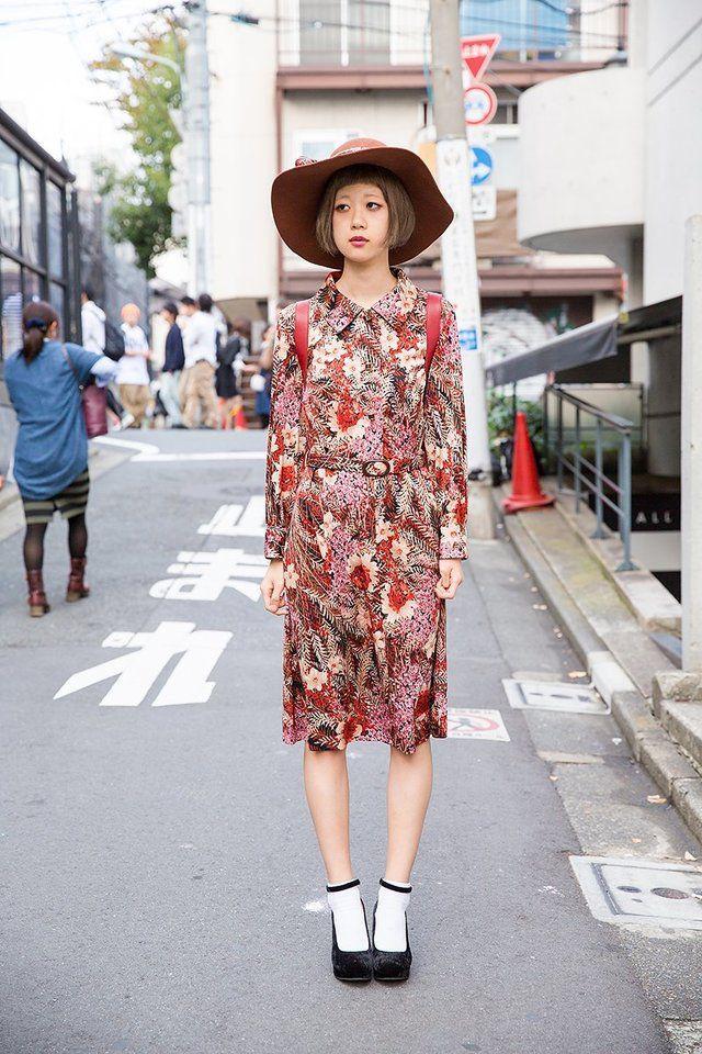 รูปภาพ:http://media.vogue.com/r/h_2000,w_1640/2014/10/16/tokyo-fashion-week-street-style-17.jpg