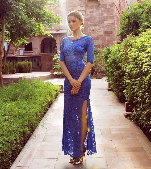 รูปภาพ:http://glamradar.com/wp-content/uploads/2016/07/7.-cobalt-blue-lace-dress.jpg