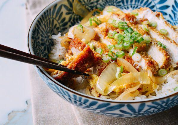 รูปภาพ:http://thewoksoflife.com/wp-content/uploads/2015/03/katsudon-11.jpg