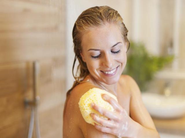 รูปภาพ:http://18165-presscdn-0-1.pagely.netdna-cdn.com/wp-content/uploads/2015/09/12-In-shower-Essentials-Every-Woman-Should-Have-5.jpg