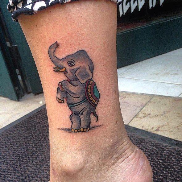 รูปภาพ:http://www.spiritustattoo.com/wp-content/uploads/2015/11/traditonal-small-elephant-tattoo-foot.jpg