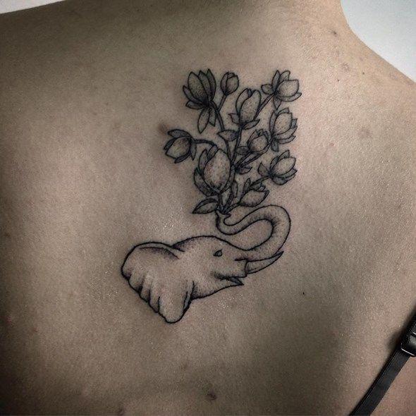 รูปภาพ:http://www.spiritustattoo.com/wp-content/uploads/2015/11/small-elephant-tattoo-with-flower.jpg