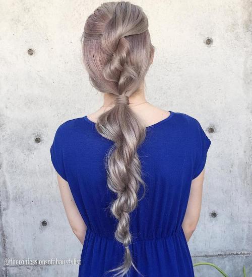 รูปภาพ:http://i2.wp.com/therighthairstyles.com/wp-content/uploads/2016/08/10-loose-rope-braid-for-long-hair.jpg?resize=500%2C551