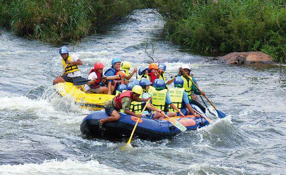 รูปภาพ:http://adventure.tourismthailand.org/photo/rafting/nakhon-nayok-river/03.jpg