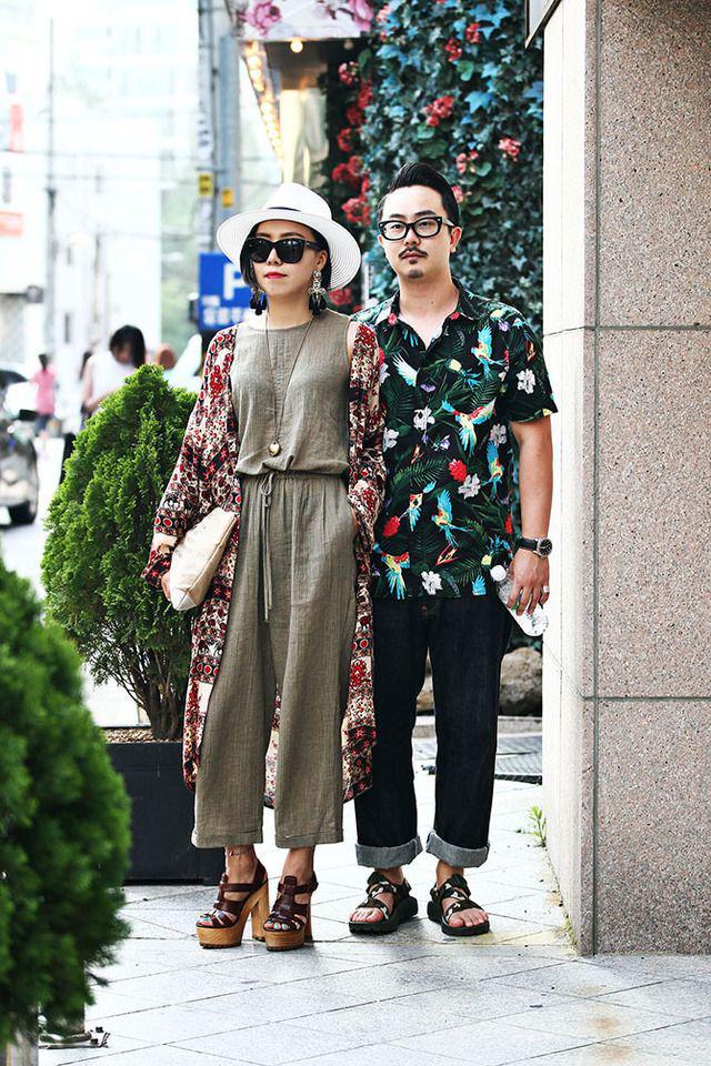 รูปภาพ:http://d2xosoyzehxi5w.cloudfront.net/wp-content/uploads/2015/06/4_01-korea-floral-print-street-style-couple.jpg