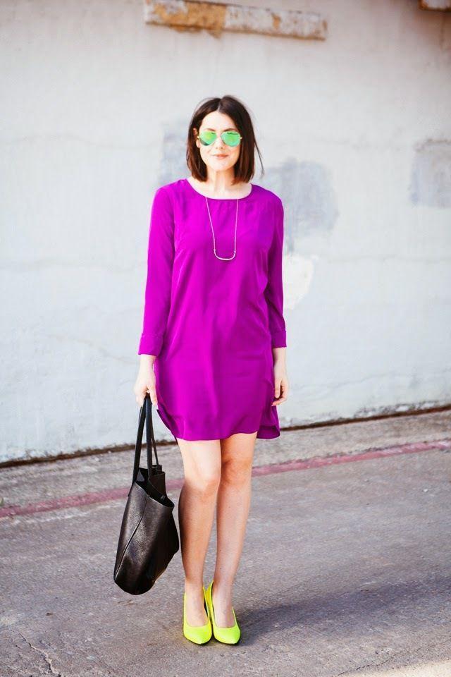 รูปภาพ:http://glamradar.com/wp-content/uploads/2016/05/3.-purple-dress-with-yellow-pumps.jpg