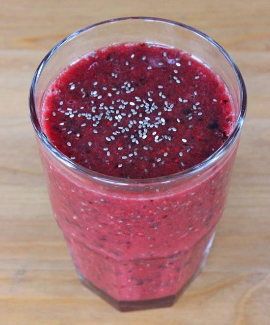 รูปภาพ:http://media3.onsugar.com/files/2013/03/11/3/192/1922729/35ed9000eedbe773_chia-berry-smoothie.jpg