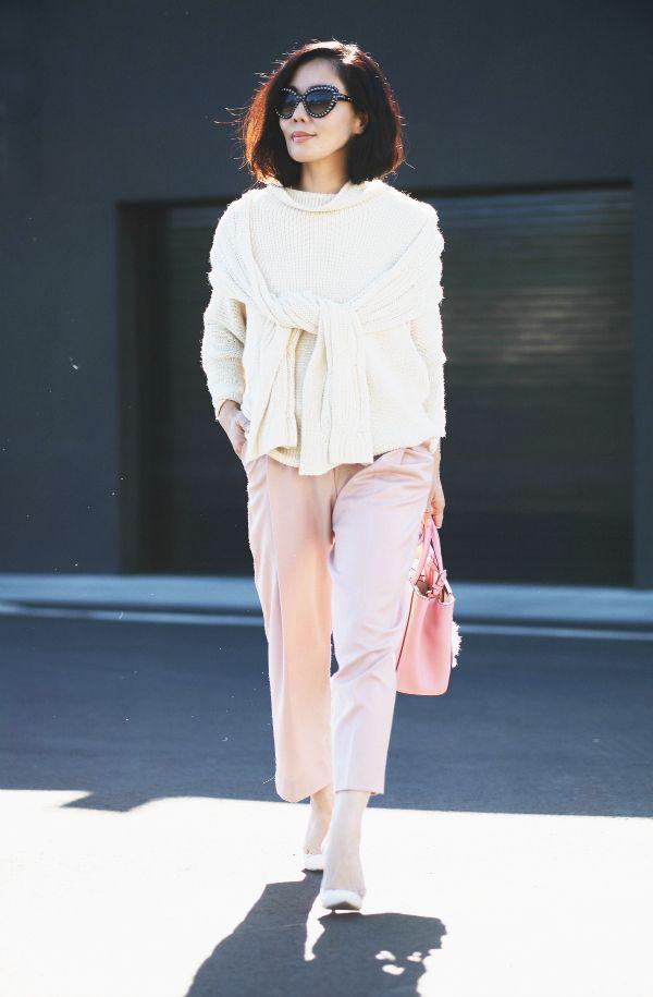 รูปภาพ:http://www.halliedaily.com/wp-content/uploads/2015/02/HallieDaily-Easy-Pair-Cream-Sweater-Cropped-Wide-Leg-Pants-2.jpg