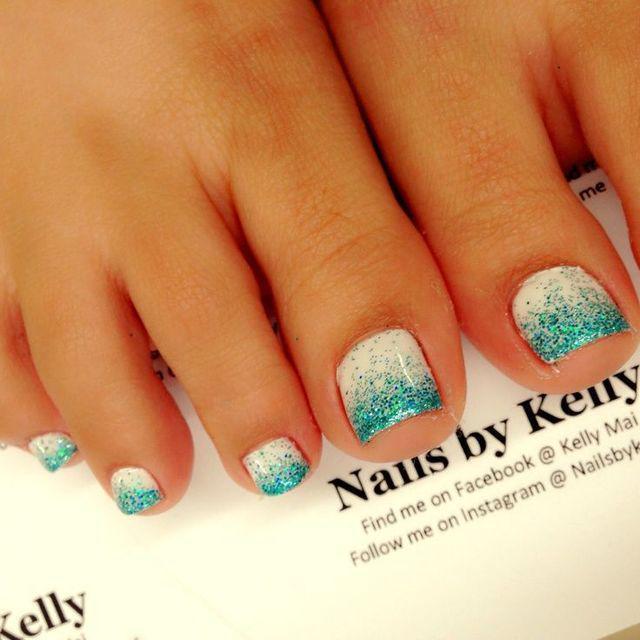 รูปภาพ:http://www.prettydesigns.com/wp-content/uploads/2015/08/Ombre-Gel-Toe-Nail-Design.jpg