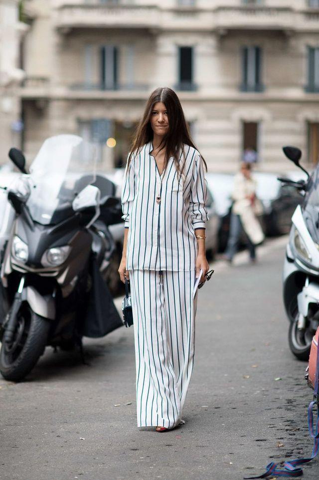 รูปภาพ:http://glamradar.com/wp-content/uploads/2015/12/1.-stripes-pajama-outfit.jpg