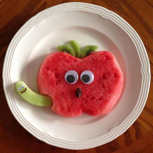 รูปภาพ:http://onelittleproject.com/wp-content/uploads/2015/09/Watermelon-Apple-Snack.jpg