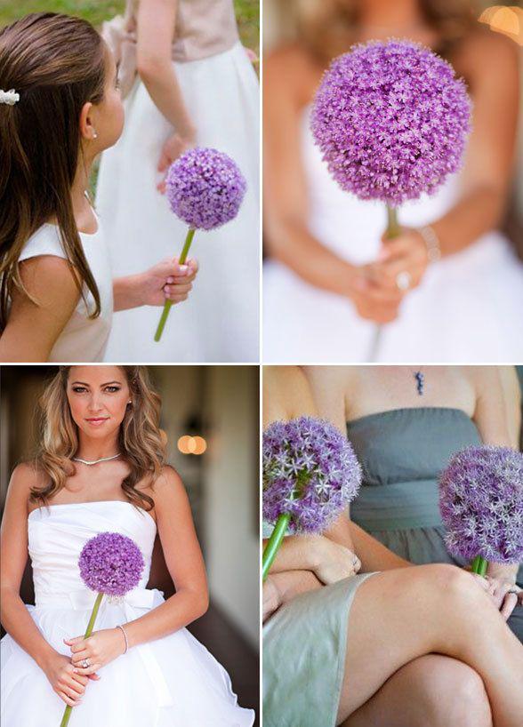 รูปภาพ:http://www.colincowieweddings.com/mediafiles/upload/Single_Flower_Bouquet/single-flower-bouquet-ideas-10_detail.jpg