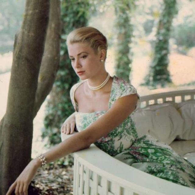 ภาพประกอบบทความ ส่องสไตล์แต่งตัวคลาสสิค ฉบับ 'เจ้าหญิง เกรซ เคลลี : Grace Kelly Princess'