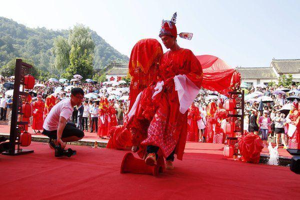 รูปภาพ:http://www.chinadaily.com.cn/life/images/attachement/jpg/site1/20130813/00221917e9c41374070b0e.jpg