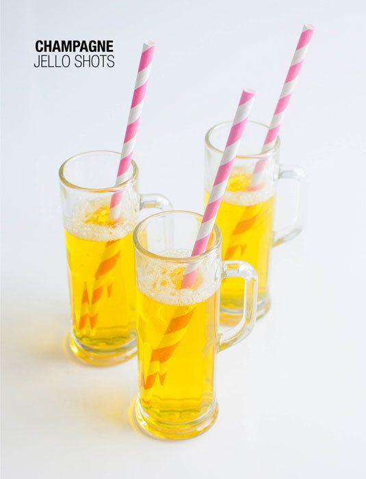 รูปภาพ:http://cos.h-cdn.co/assets/cm/14/25/53a0698f6189a_-_cos-02-champagne-jello-shots-de.jpg