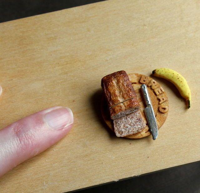 รูปภาพ:http://static.boredpanda.com/blog/wp-content/uploads/2016/06/I-sculpt-miniaturized-food-replicas-5767cd014ab13__700.jpg