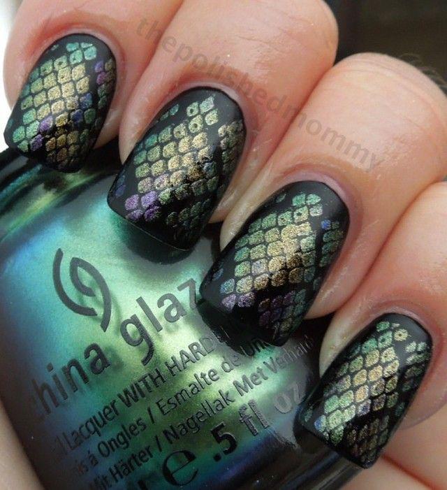 รูปภาพ:http://cdn.wonderfuldiy.com/wp-content/uploads/2015/01/Mermaid-Nail-Art-wonderfuldiy3-700x767.jpg