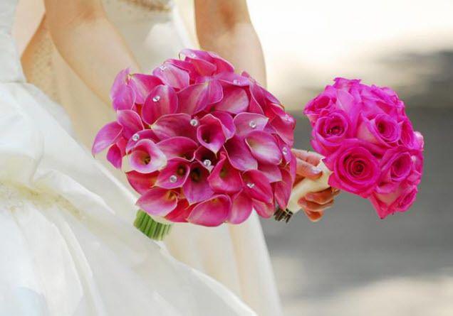 รูปภาพ:http://www.weddingguide.co.uk/wp-content/uploads/2013/04/average-price-of-wedding-flowers.jpg