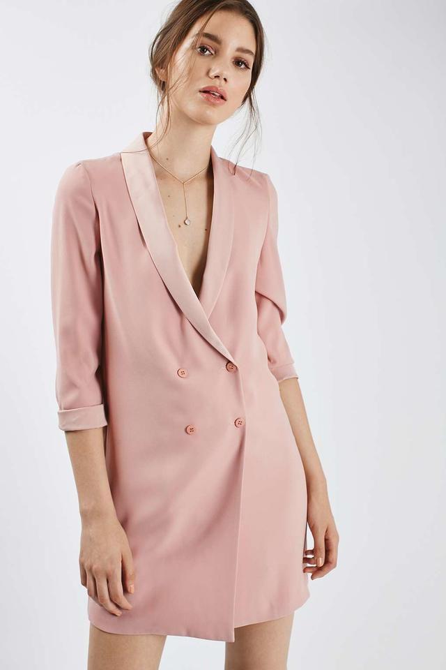 รูปภาพ:https://cdn.endource.com/image/hQkpvcEURtmgtTzATDLJ/detail/topshop-tailored-blazer-dress.jpg