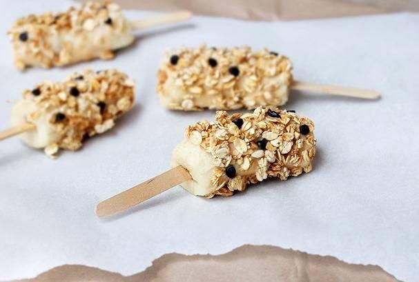 รูปภาพ:http://www.chocolatecoveredkatie.com/wp-content/uploads/Breakfast-Banana-Pops_C8B2/yogurt-covered-bananas_thumb_3.jpg?73e30c