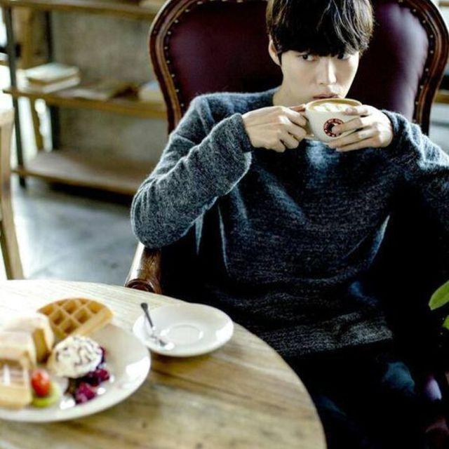 ภาพประกอบบทความ #ใจละลาย ส่องสไตล์ 'อันแจฮยอน (Ahn Jae Hyun)' อปป้าหน้าหวาน ไม่โสดแต่ยังแซ่บจ้า!