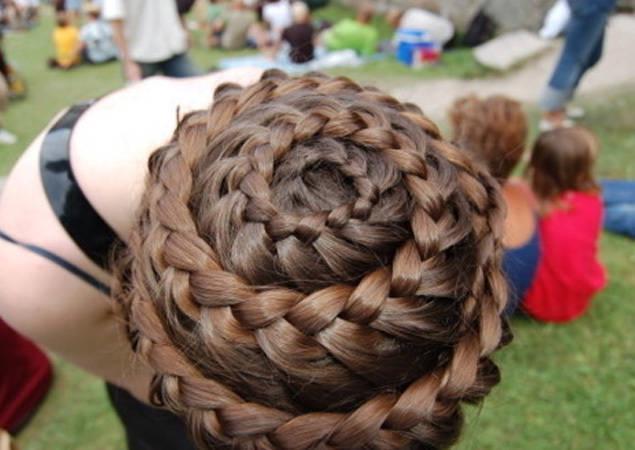 รูปภาพ:http://fora.mtv.ca/wp-content/uploads/2011/11/braids4.jpg