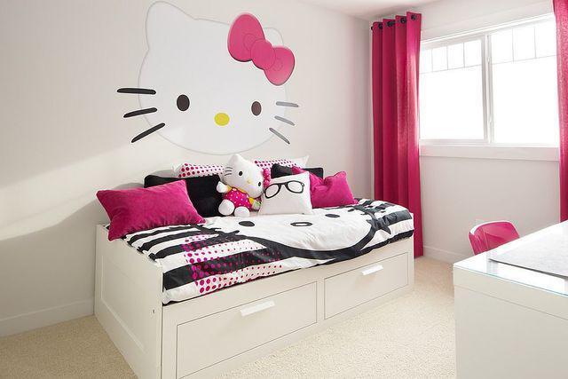 รูปภาพ:http://cdn.decoist.com/wp-content/uploads/2016/07/Hello-Kitty-bedroom-idea-that-works-well-in-teen-and-adult-bedrooms-as-well.jpg