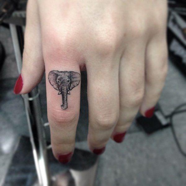 รูปภาพ:http://www.cuded.com/wp-content/uploads/2014/02/29-Elephant-finger-tattoo.jpg