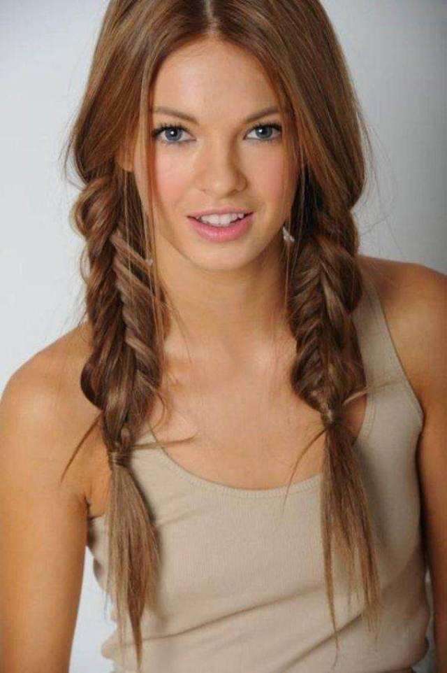 รูปภาพ:http://hairstylesat.com/wp-content/uploads/2014/12/Pigtail-Hairstyle.jpg