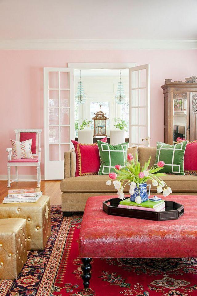 รูปภาพ:http://cdn.decoist.com/wp-content/uploads/2015/12/Green-pink-and-a-hint-of-gold-in-the-shabby-chic-living-space.jpg