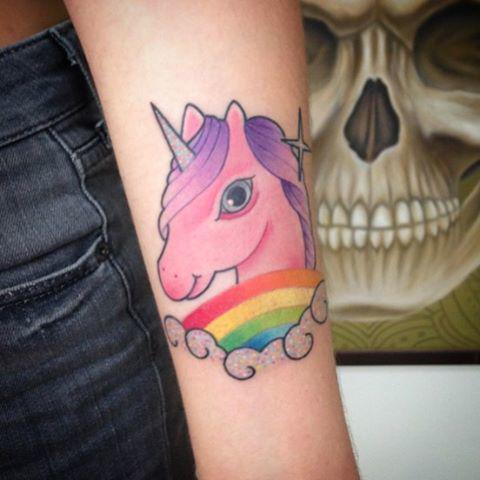 รูปภาพ:http://cdn1.sortra.com/wp-content/uploads/2015/10/unicorn-tattoo81.jpg