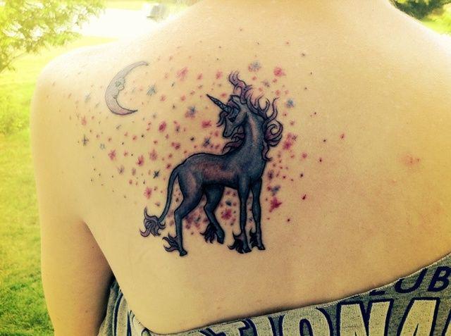 รูปภาพ:http://tattoomagz.com/wp-content/uploads/2014/07/unicorn-tattoo-with-the-moon-on-the-back.jpg