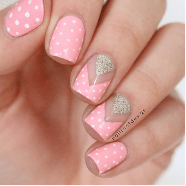 รูปภาพ:http://bmodish.com/wp-content/uploads/2016/02/pink-polka-dot-and-negative-space-nail-design-bmodish.png