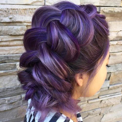 รูปภาพ:http://i2.wp.com/therighthairstyles.com/wp-content/uploads/2016/09/15-brown-braided-updo-with-violet-highlights.jpg?resize=500%2C500