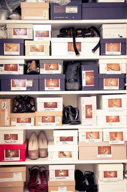 รูปภาพ:http://cutediyprojects.com/wp-content/uploads/2015/03/Random-Shoe-Storage-Idea.jpg