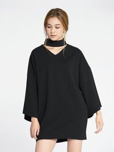 รูปภาพ:https://pomelofashion.imgix.net/45927/zella-loose-choker-dress---black.jpg?fit=clip&h=490&ixjsv=2.1.0&q=65