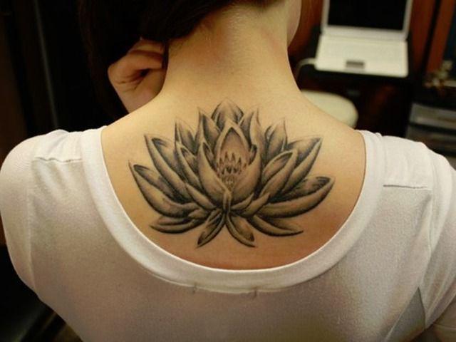 รูปภาพ:http://www.tattoosforgirl.com/wp-content/uploads/2014/02/Black-and-White-Lotus-Tattoo-for-Girls.jpg