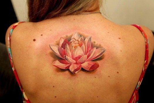 รูปภาพ:http://women-tattoo.net/wp-content/uploads/2014/04/Dmitriy-Samohin-Pink-and-White-Back-Lotus-Tattoo-525x350.jpg