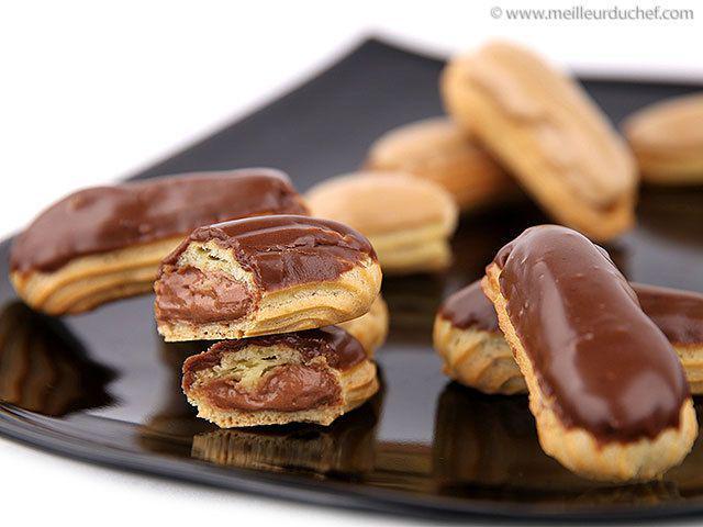 รูปภาพ:https://files.meilleurduchef.com/mdc/photo/recipe/mini-chocolate-eclairs/mini-chocolate-eclairs-640.jpg