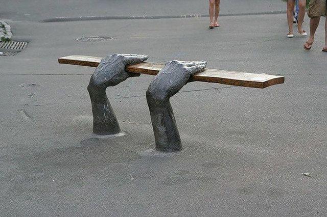 รูปภาพ:http://static.boredpanda.com/blog/wp-content/uploads/2016/09/creative-public-benches-15-57e8e3882abdd__700.jpg