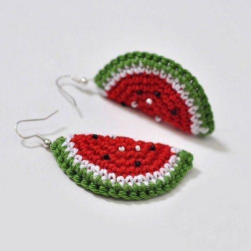 รูปภาพ:https://static.artfire.com/uploads/products/2015/09/04/d3/12291556/large/crochet_earrings_watermelons_handmade_earrings_lightweight_knitted_earrings_bijouterie_lightweight_earrings__85373333_527644.jpg