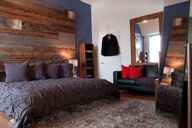 รูปภาพ:http://cdn.decoist.com/wp-content/uploads/2016/09/Exquisite-bedroom-of-Philadelphia-penthouse-with-accent-wall-crafted-from-three-different-types-of-reclaimed-wood.jpg
