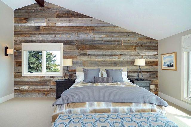 รูปภาพ:http://cdn.decoist.com/wp-content/uploads/2016/09/Serene-and-stylish-contemporary-bedroom-with-a-wood-accent-wall.jpg