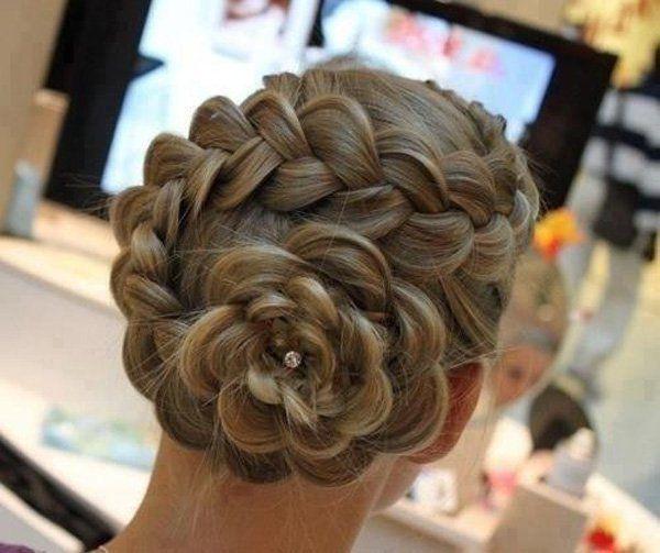 รูปภาพ:http://www.cuded.com/wp-content/uploads/2014/03/Wedding-hairstyles.jpg