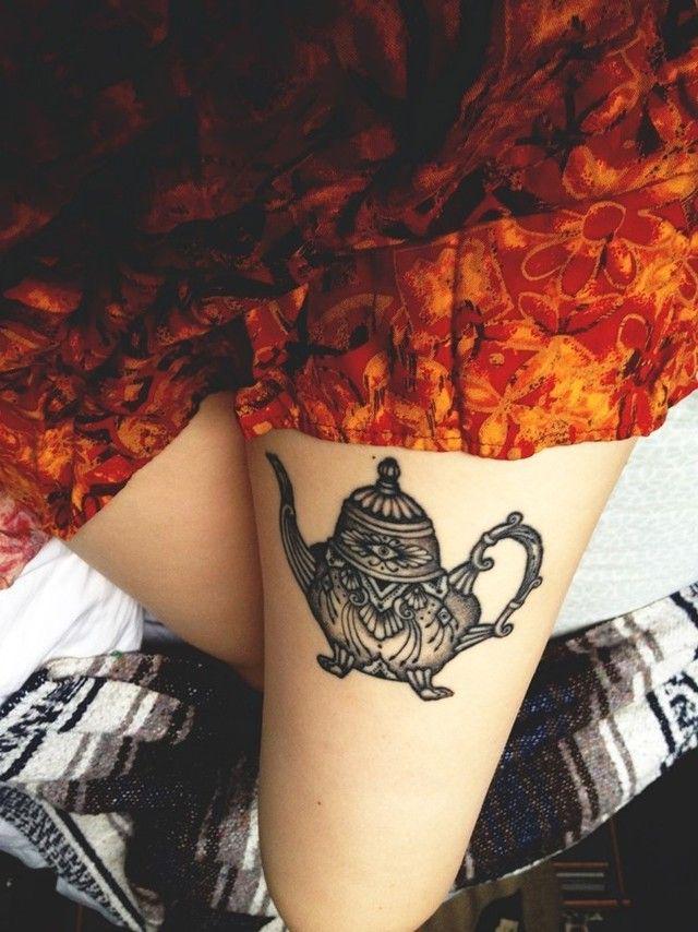 รูปภาพ:http://tattoomagz.com/wp-content/uploads/Lovely-teapot-leg-tattoo.jpg